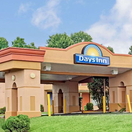 Days Inn By Wyndham Durham/Near Duke University Exteriör bild