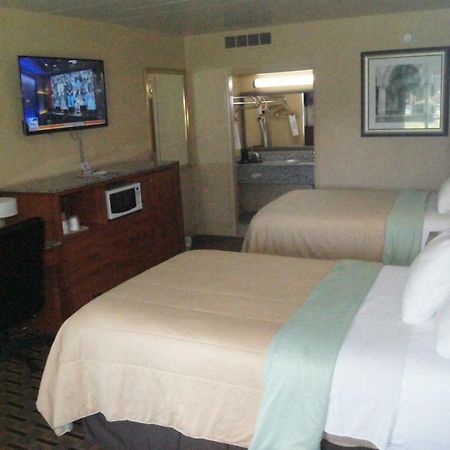 Days Inn By Wyndham Durham/Near Duke University Exteriör bild