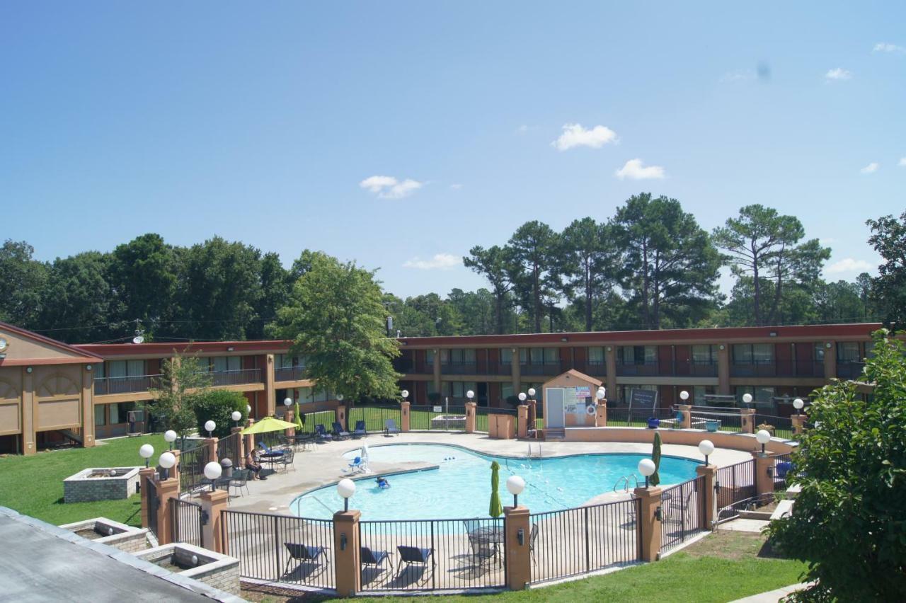 Days Inn By Wyndham Durham/Near Duke University Exteriör bild