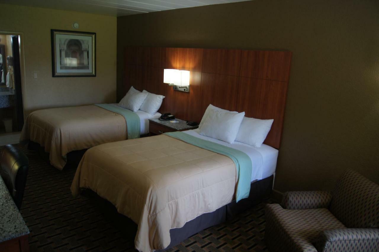 Days Inn By Wyndham Durham/Near Duke University Exteriör bild